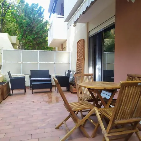 Secret Garden, Ideal For 2,large Terrace Niza