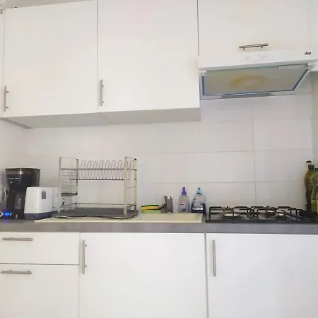Secret Garden, Ideal For 2,large Terrace Nice